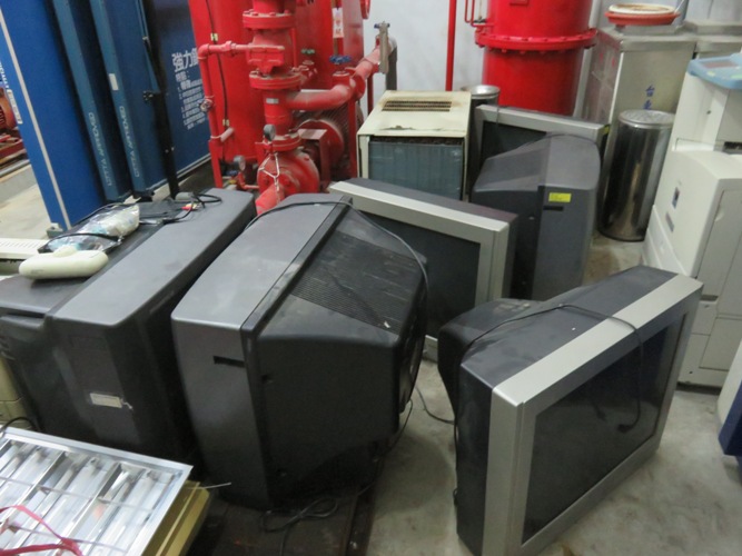 (3)電視機