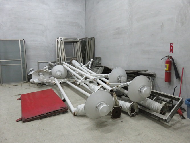 (4)燈具.鋁門窗
